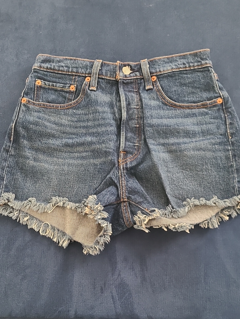 Levi's 501 Medium Wash Denim Short W28